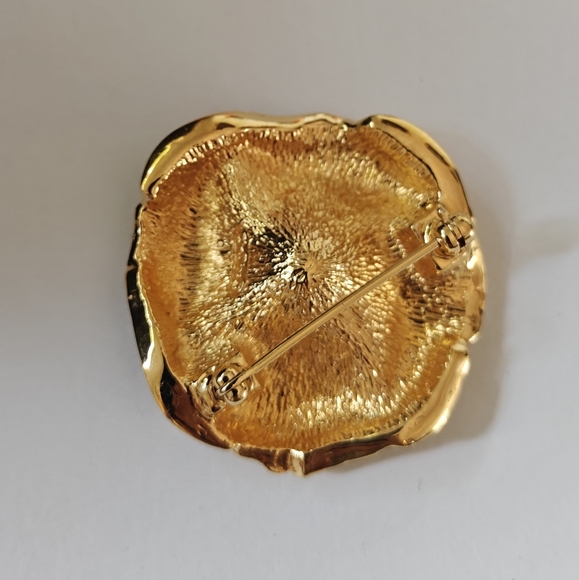 RARE Dior Camellia Flower Brooch Matte Yellow Gold - Picture 5 of 5